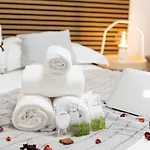 New Pantheon Romantic Holiday home