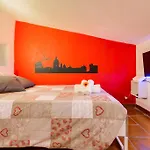 New Pantheon Romantic Holiday home *
